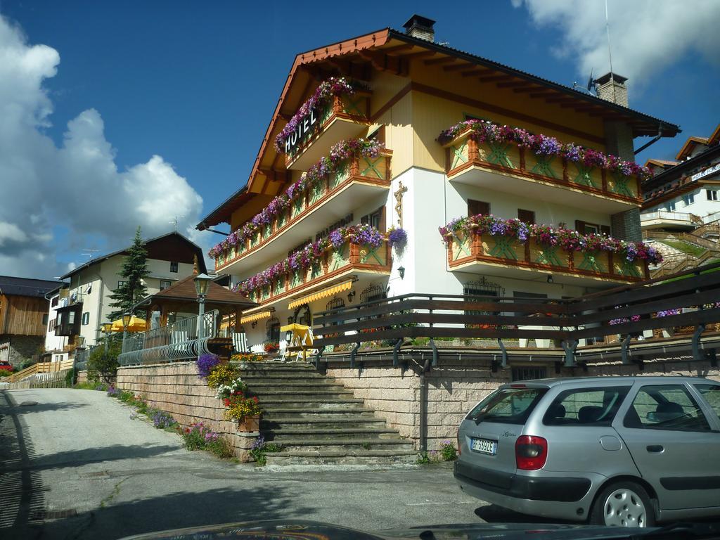 Hotel Millefiori Vigo di Fassa Exterior photo